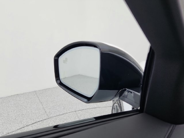 Certified 2026 Jaguar F-PACE SVR AWD/4WD image 27