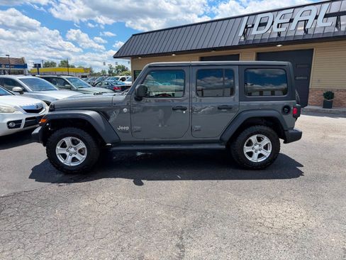 Used 2019 Jeep Wrangler Unlimited Sport S AWD/4WD image 17