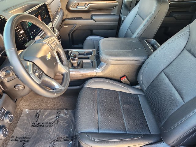 Used 2024 Chevrolet Silverado 1500 LTZ AWD/4WD image 3