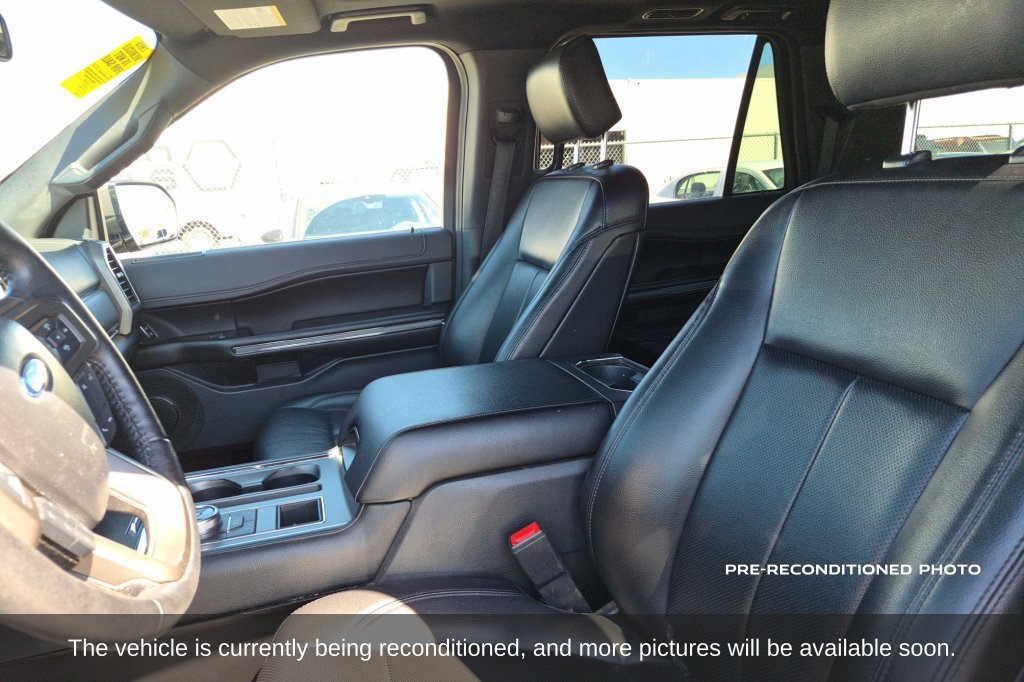 Used 2020 Ford Expedition Max XLT w/ Equipment Group 202A RWD image 11