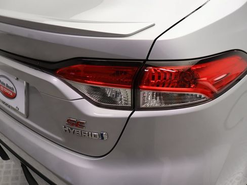 Certified 2024 Toyota Corolla SE FWD image 9