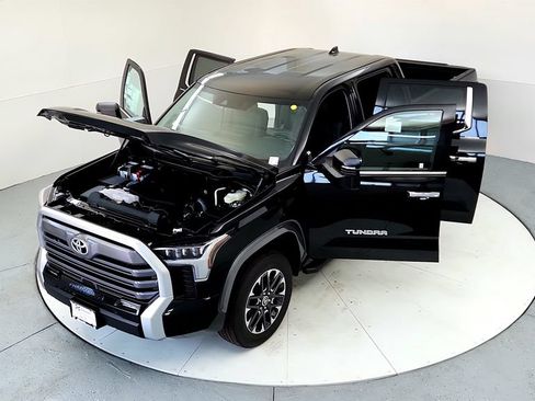 Used 2023 Toyota Tundra Limited AWD/4WD image 23