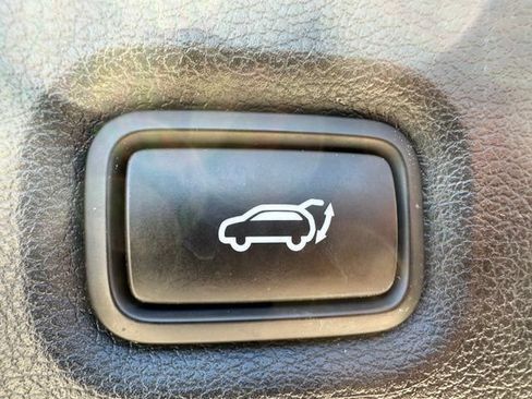 Used 2023 Hyundai Santa Fe SEL AWD/4WD image 12