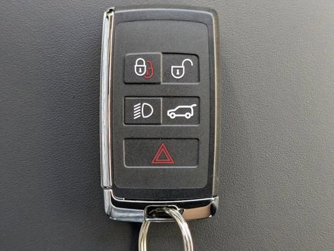 Certified 2025 Land Rover Range Rover SE AWD/4WD image 27