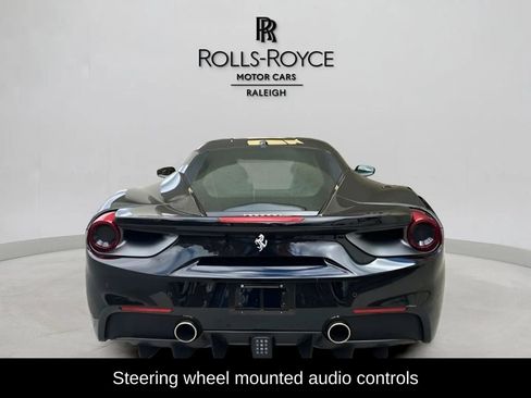 Used 2019 Ferrari 488 GTB image 5