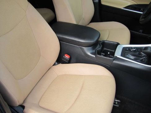 Used 2024 Toyota RAV4 LE image 26