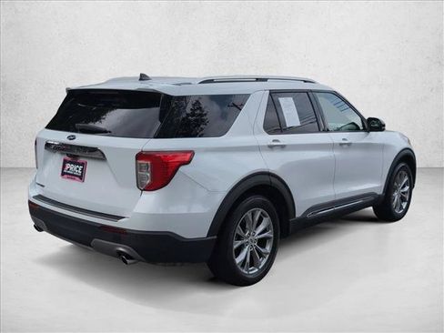 Used 2022 Ford Explorer Limited w/ Equipment Group 301A RWD image 5