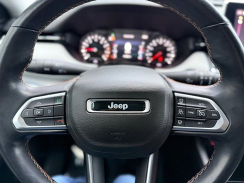 Used 2022 Jeep Compass Limited image 13