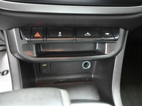 Used 2016 Chevrolet Colorado LT w/ LT Convenience Package AWD/4WD image 16