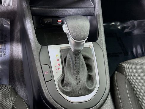 Used 2023 Kia Forte LXS image 8