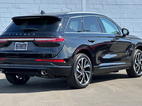 New 2024 Lincoln Corsair Grand Touring w/ Equipment Group 302A AWD/4WD image 3