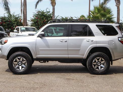 Used 2020 Toyota 4Runner TRD Off-Road AWD/4WD image 5