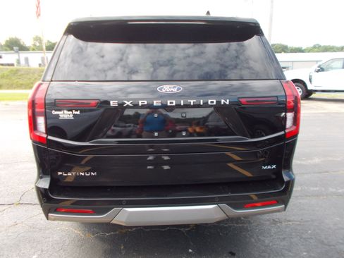 Used 2025 Ford Expedition Max Platinum AWD/4WD image 3
