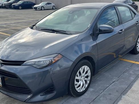 Used 2018 Toyota Corolla LE FWD image 1