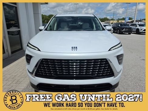 New 2027 Buick Enclave Avenir w/ LPO, Floor Liner Package FWD image 2