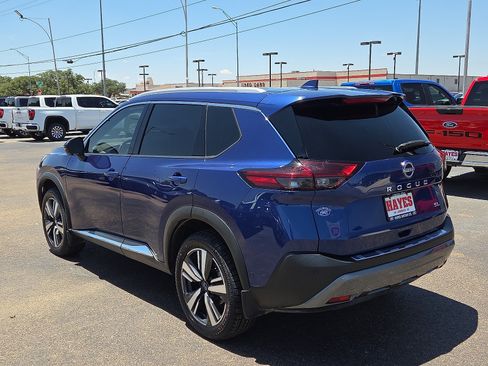 Used 2023 Nissan Rogue SL w/ SL Premium Package FWD image 3