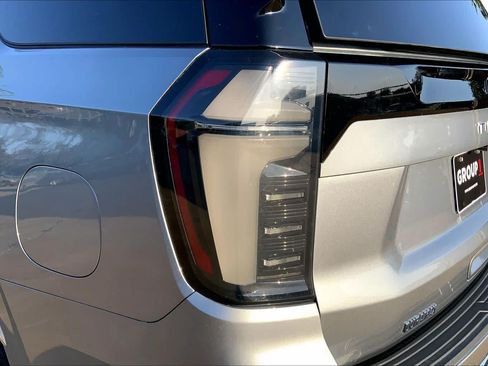 Used 2025 Chevrolet Tahoe LT w/ Comfort Package AWD/4WD image 26