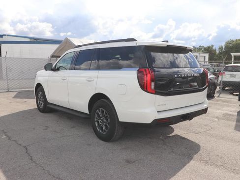 Used 2025 Ford Expedition Active RWD image 5
