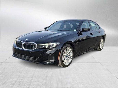 Used 2023 BMW 330e image 4