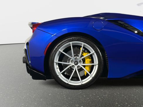 Used 2020 Ferrari 488 Pista Coupe RWD image 6