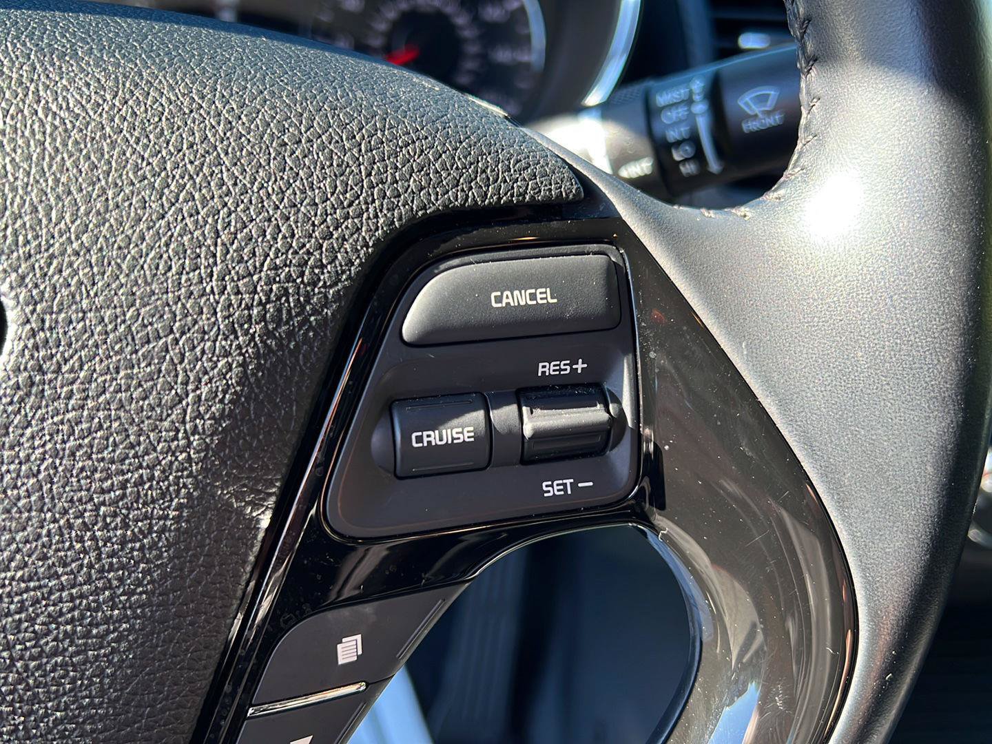 Used 2018 Kia Forte S w/ S Technology Plus Package FWD image 8
