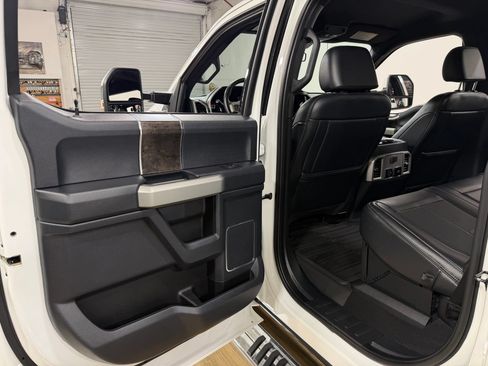 Used 2022 Ford F250 Lariat w/ Lariat Ultimate Package AWD/4WD image 14