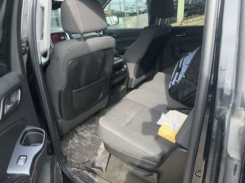 Used 2015 GMC Yukon XL SLE w/ Convenience Package image 10