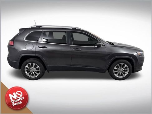 Used 2019 Jeep Cherokee Latitude Plus w/ Comfort/Convenience Group image 2