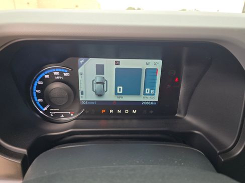 Used 2023 Ford Bronco Badlands image 20