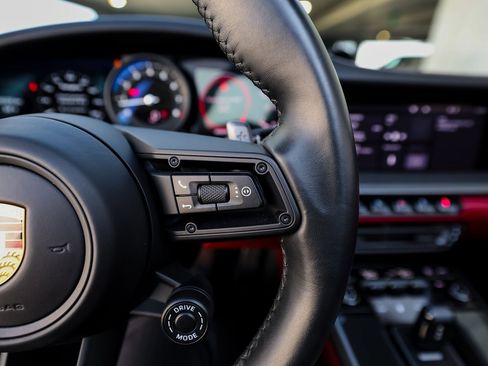 Certified 2021 Porsche 911 Targa 4S image 16