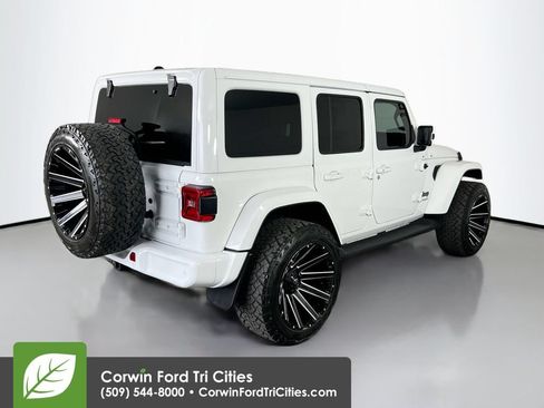 Used 2021 Jeep Wrangler Unlimited Sahara AWD/4WD image 15