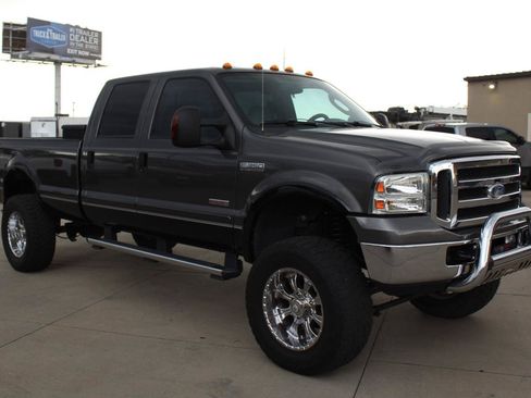 Used 2005 Ford F350 Lariat AWD/4WD image 5
