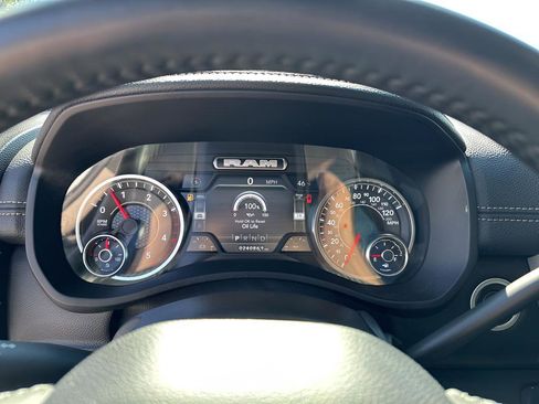 Used 2024 RAM 3500 Laramie image 31