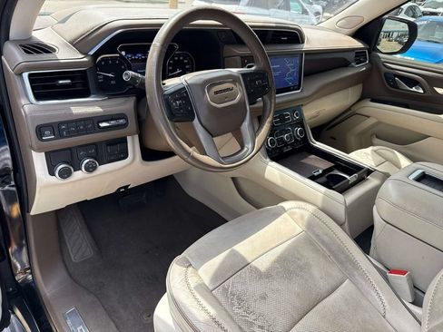 Used 2021 GMC Yukon XL Denali w/ Denali Ultimate Package RWD image 21