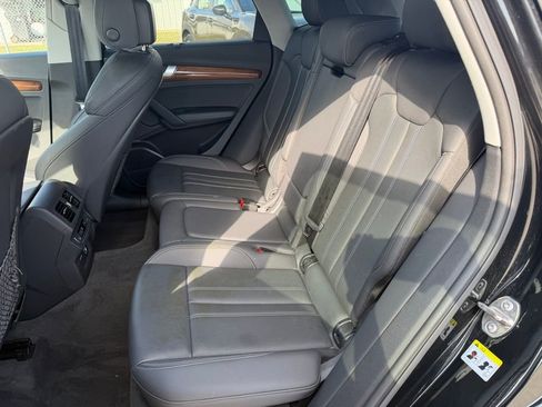 Used 2022 Audi Q5 2.0T Prestige image 16
