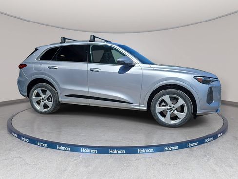 Used 2025 Audi Q5 Premium Plus w/ Premium Plus AWD/4WD image 5