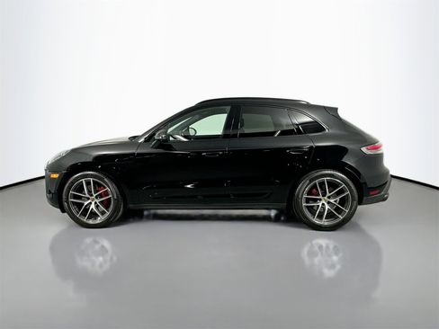 Certified 2023 Porsche Macan S w/ Premium Package Plus image 2
