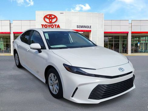 Used 2026 Toyota Camry LE FWD image 2
