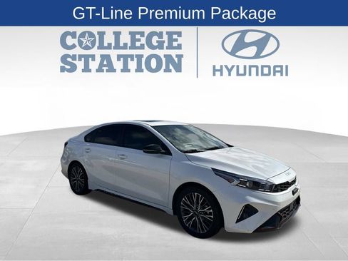 Used 2024 Kia Forte GT-Line w/ GT-Line Premium Package FWD image 5