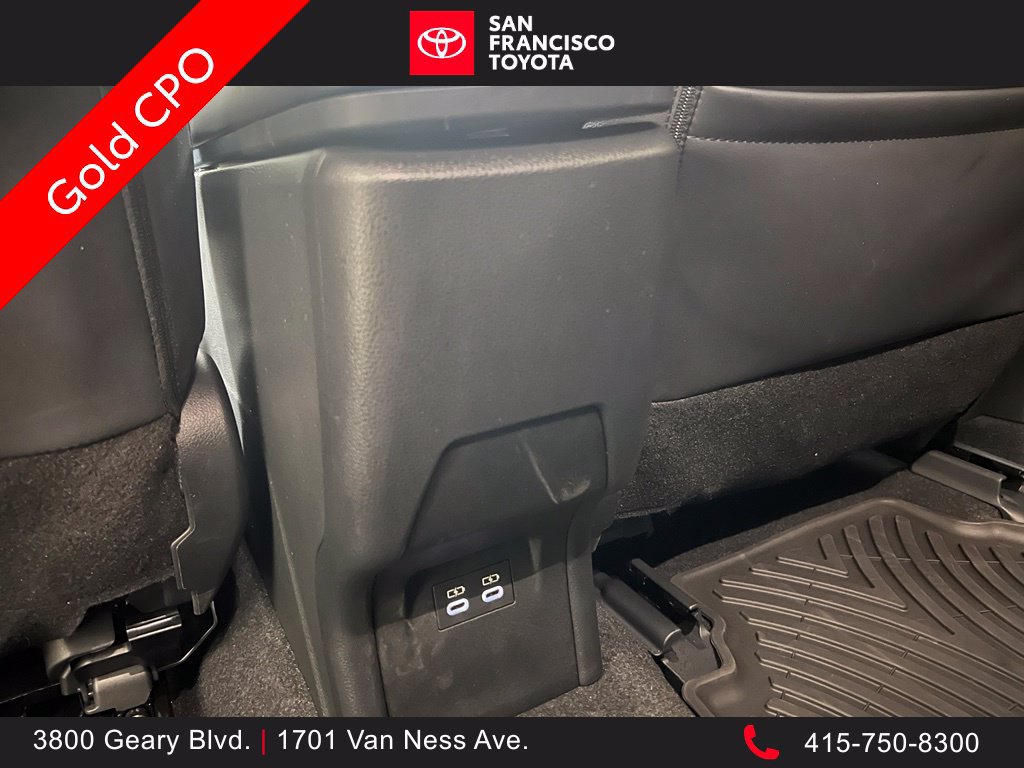 Certified 2027 Toyota Prius XLE FWD image 17