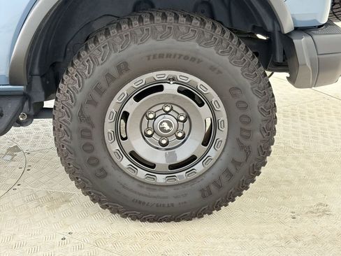 Used 2024 Ford Bronco Everglades AWD/4WD image 12