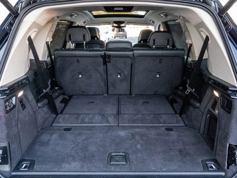 Used 2024 BMW X7 xDrive40i image 29