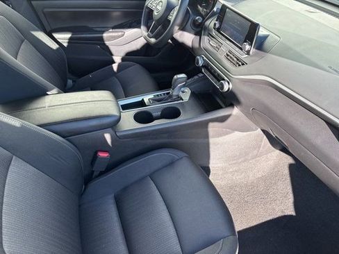 Used 2024 Nissan Altima 2.5 S image 37