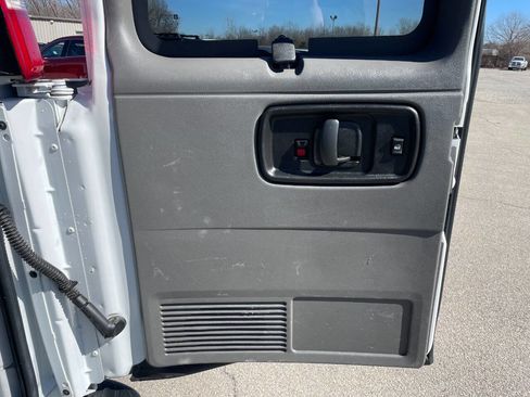 Used 2023 GMC Savana 3500 LS w/ Chrome Appearance Package image 7
