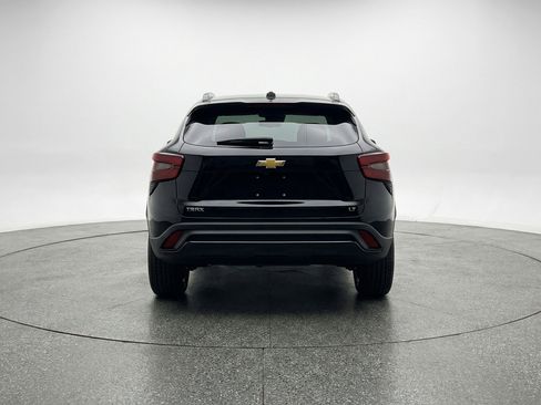 Used 2025 Chevrolet Trax LT image 7