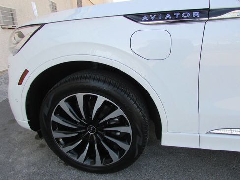 Used 2020 Lincoln Aviator Black Label Grand Touring w/ Class IV Trailer Tow Package image 40