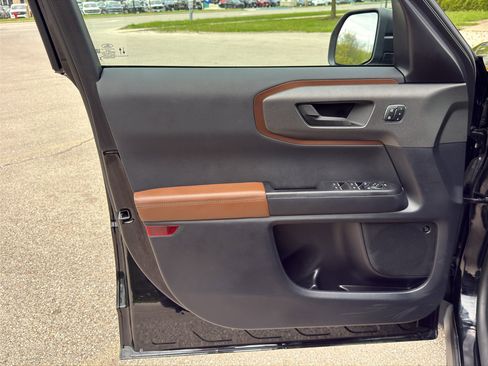 Used 2025 Ford Bronco Sport Outer Banks w/ Outer Banks Tech Package+ AWD/4WD image 21