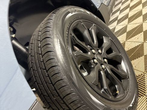 Used 2024 Ford Maverick Lariat w/ Black Appearance Package image 34