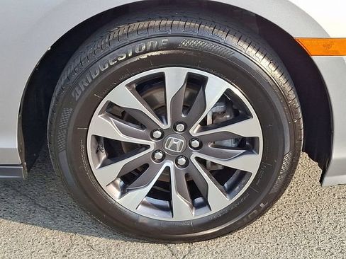 Certified 2024 Honda Odyssey EX-L image 8