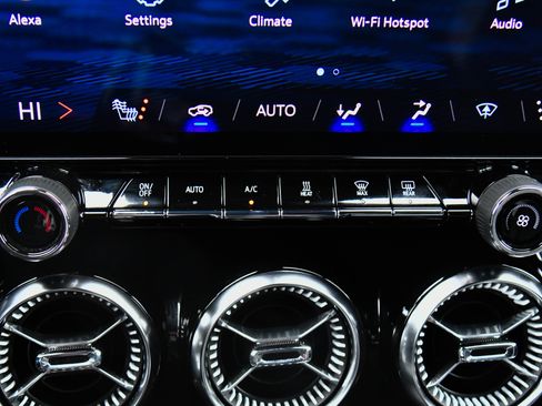 Used 2024 Chevrolet Blazer EV LT image 33